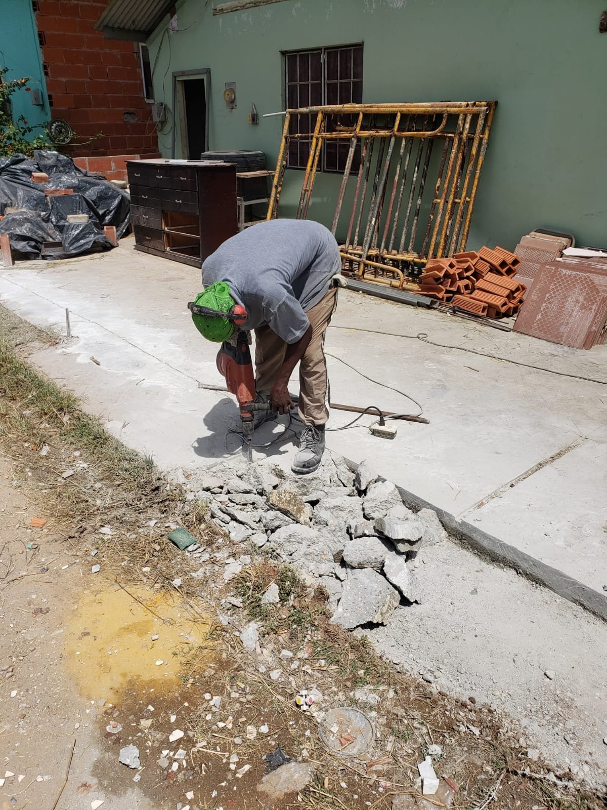 General construction team working on a premium residential build